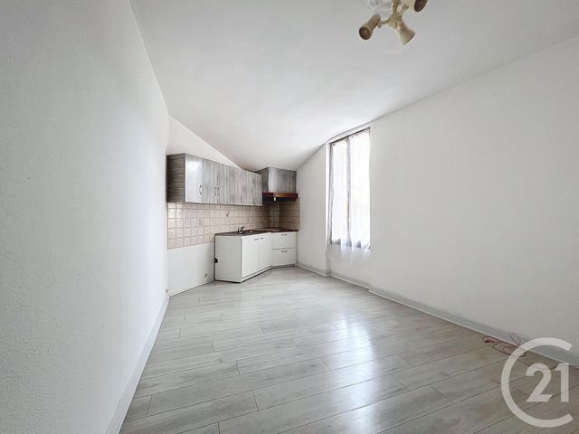 Appartement T2 à louer - 2 pièces - 29.95 m2 - VILLENEUVE SUR LOT - 47 - AQUITAINE - Century 21 Bastien Gonzalez